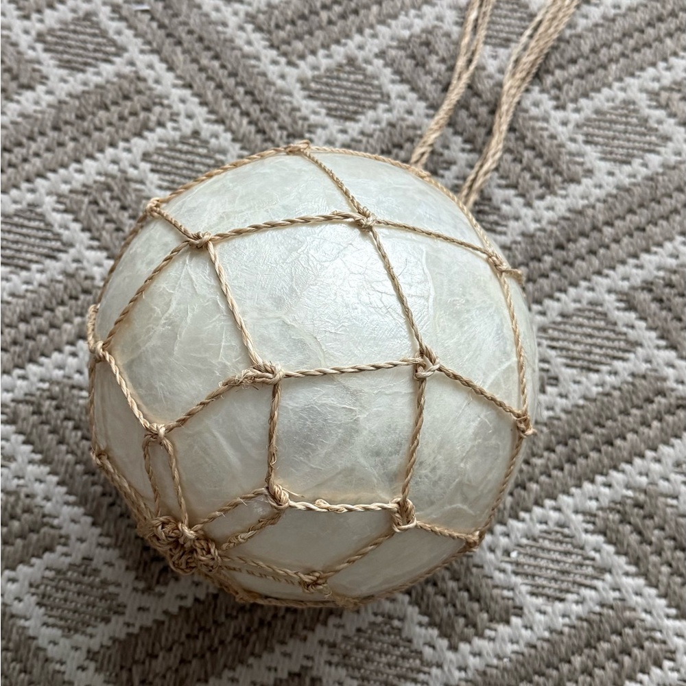 Hanging Pearlized Float Ball with Jute Netting - Frosted White